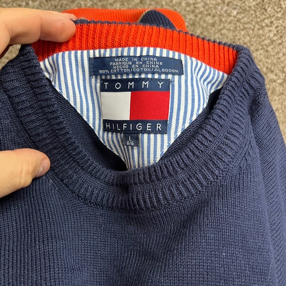 Lot of 2 Tommy Hilfiger Men's Vintage Sweaters Size Large - Picture 2 of 3